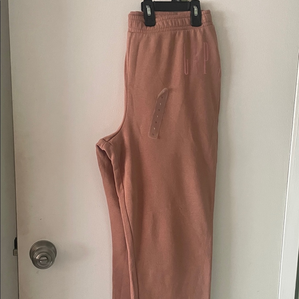 GAP Women sweatpants, Brand New